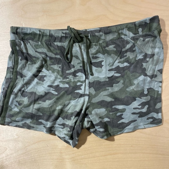Lucky Brand Camouflage Print Shorts XL (HS) - Picture 6 of 8